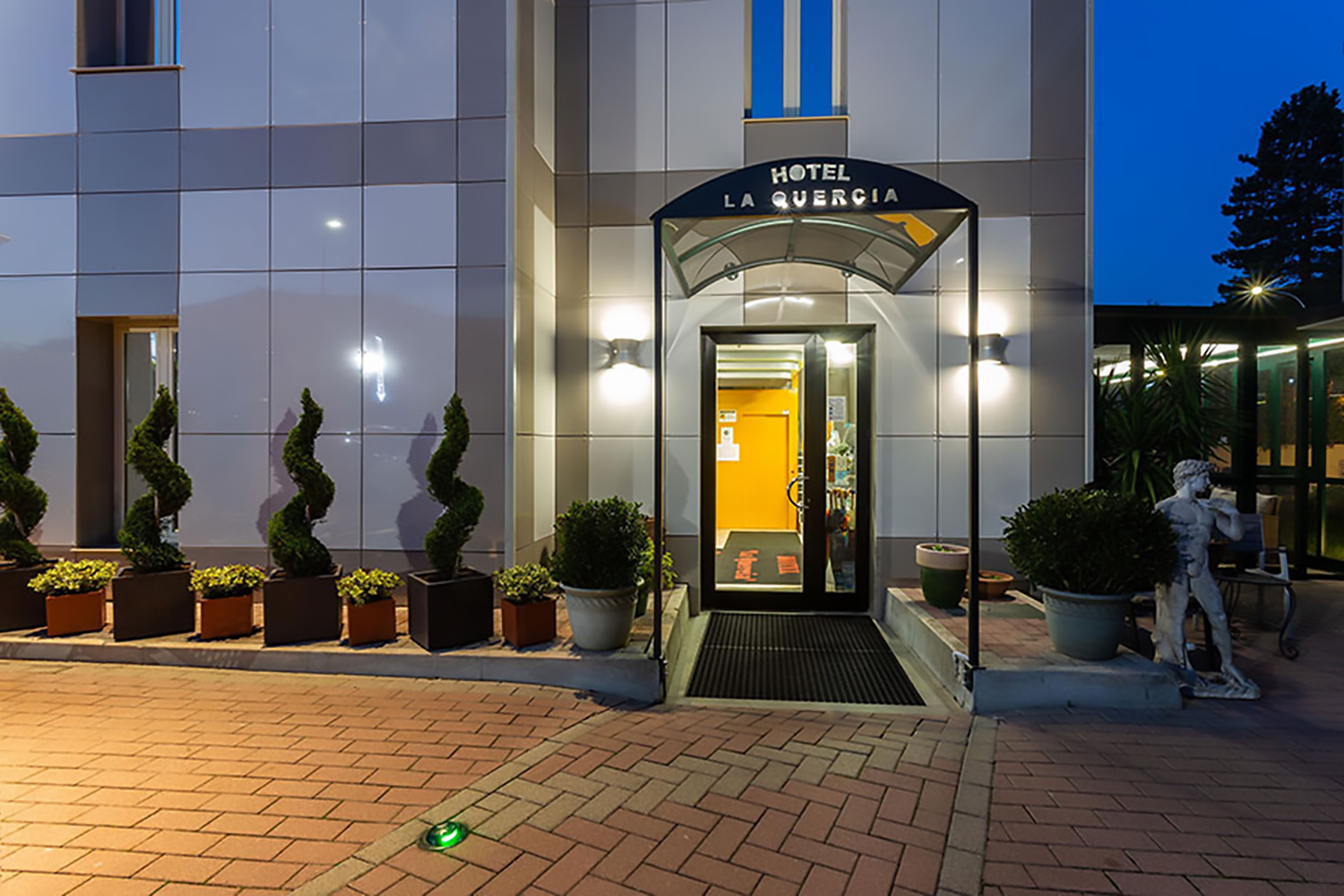 Entrata Hotel la Quercia Bergamo Mozzo Albergo