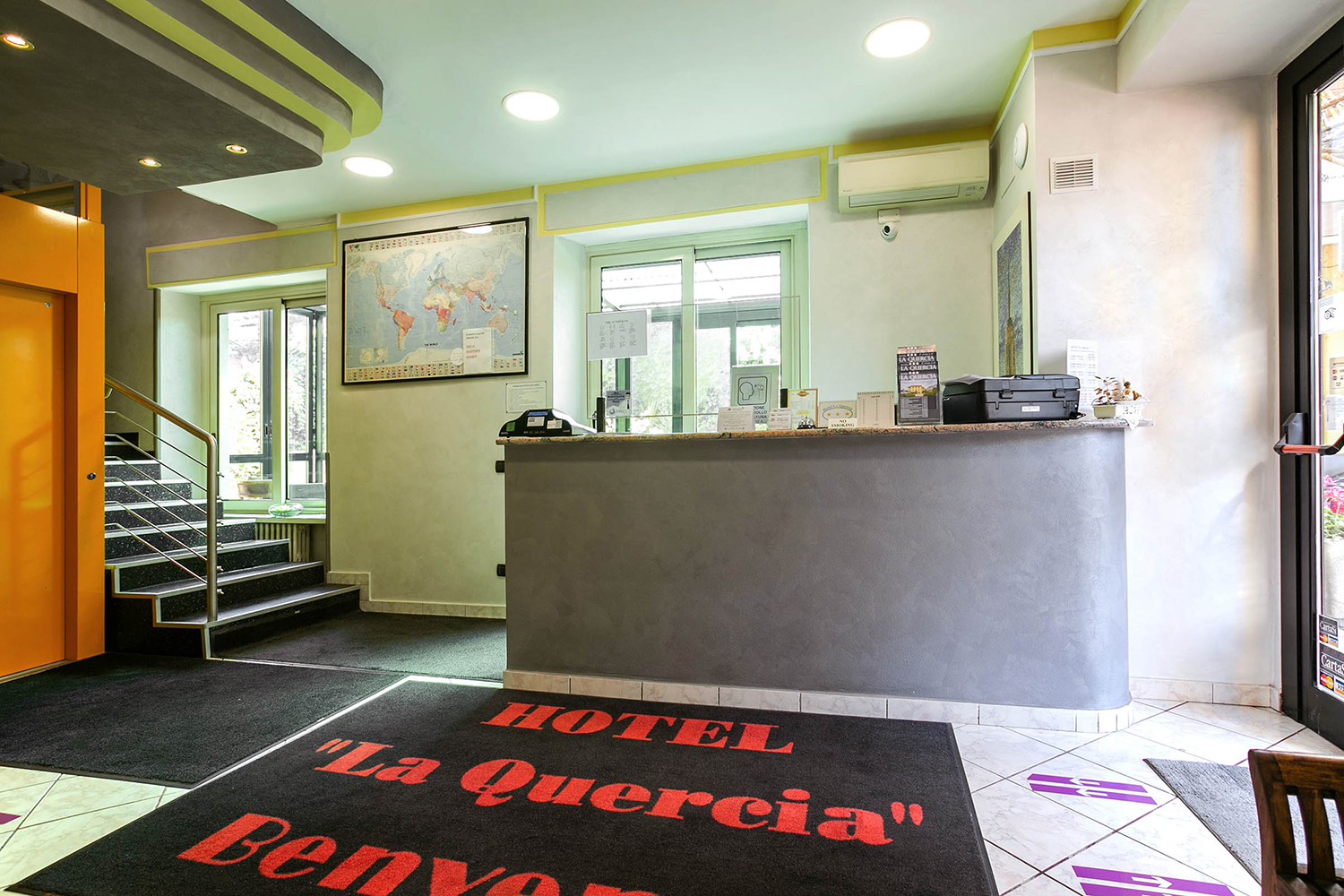 Reception hotel albergo milano bergamo aeroporto orio al serio